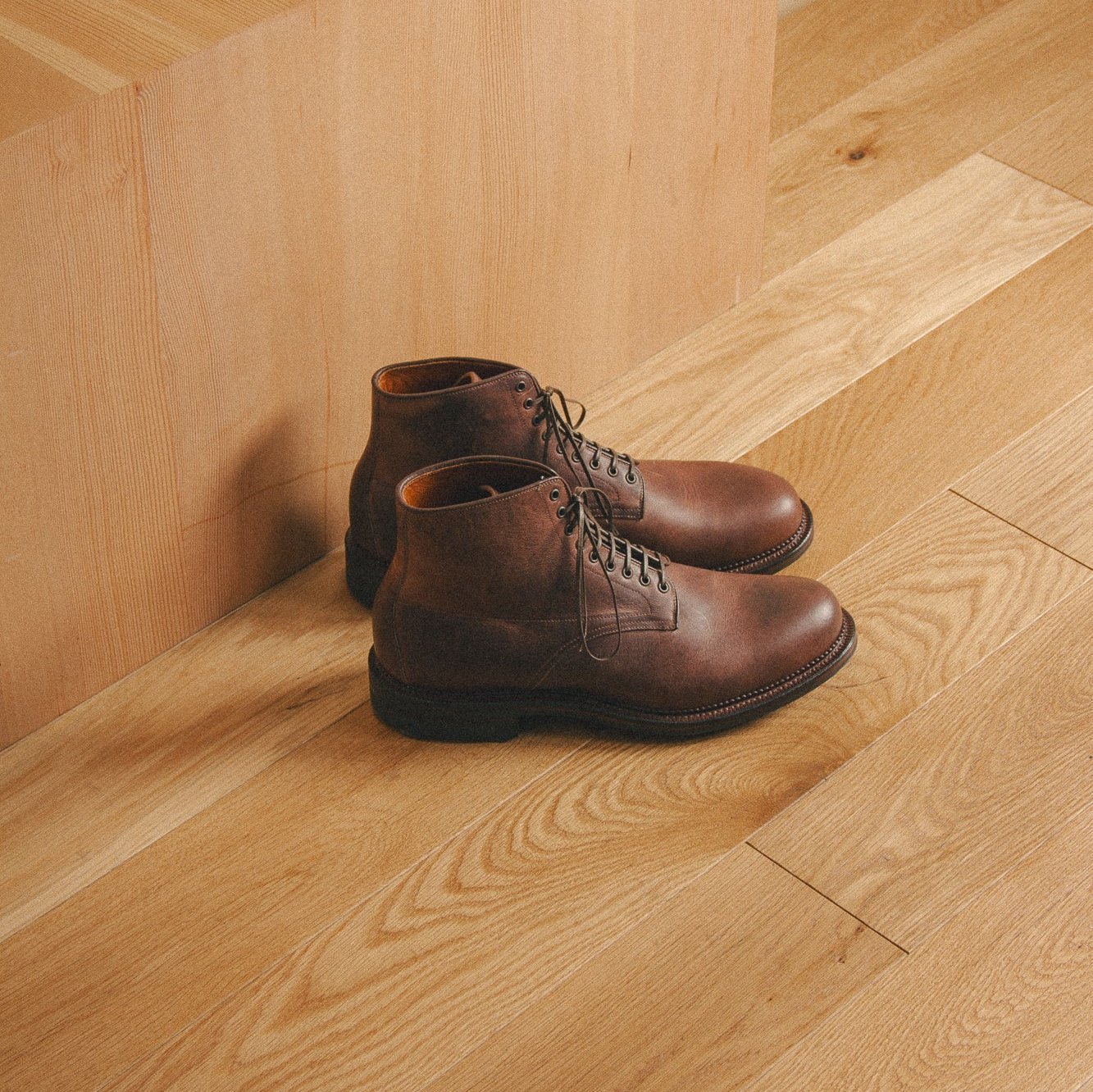 Navvy™ ™ - Cypress Walnut - VIBERG